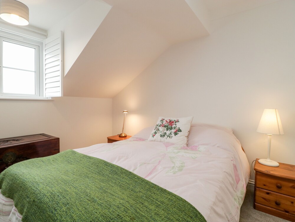 14 Lyme Mews view 3