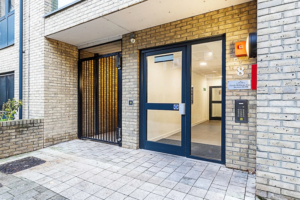 Spacious and Trendy Shoreditch Flat
