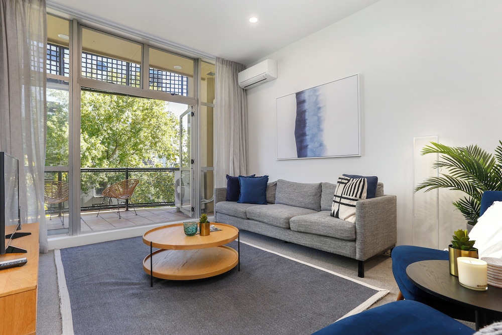 Hobson Quay Apartments by Urban Rest