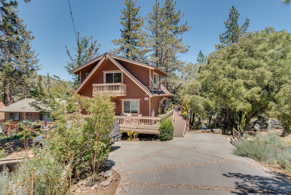 Pine Mountain Club Oasis w/ Heated Pool & Deck view 2