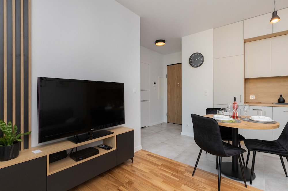 Plac Unii Apartments Gdynia by Renters view 5