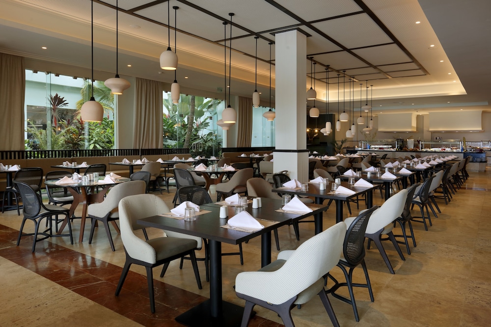 Grand Palladium Lady Hamilton Resort  Spa All Inclusive - Property Image 130