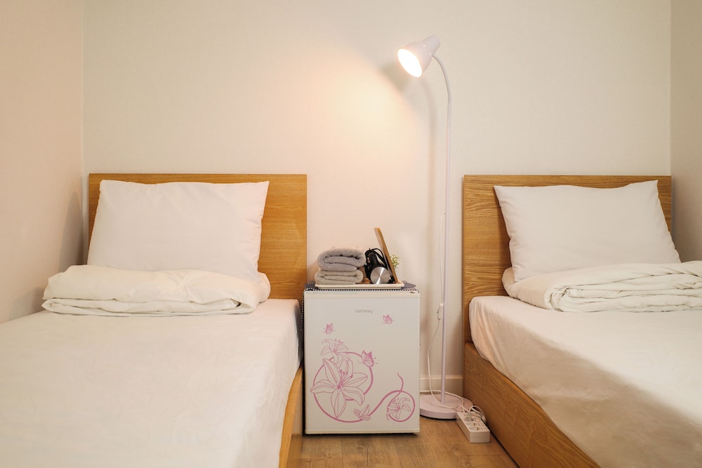 Starria Hostel foreign guest only 51
