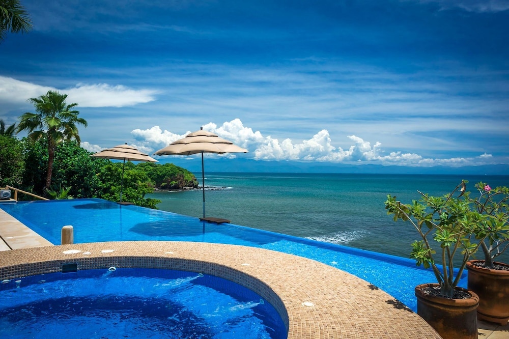 Casa Caleta view 4