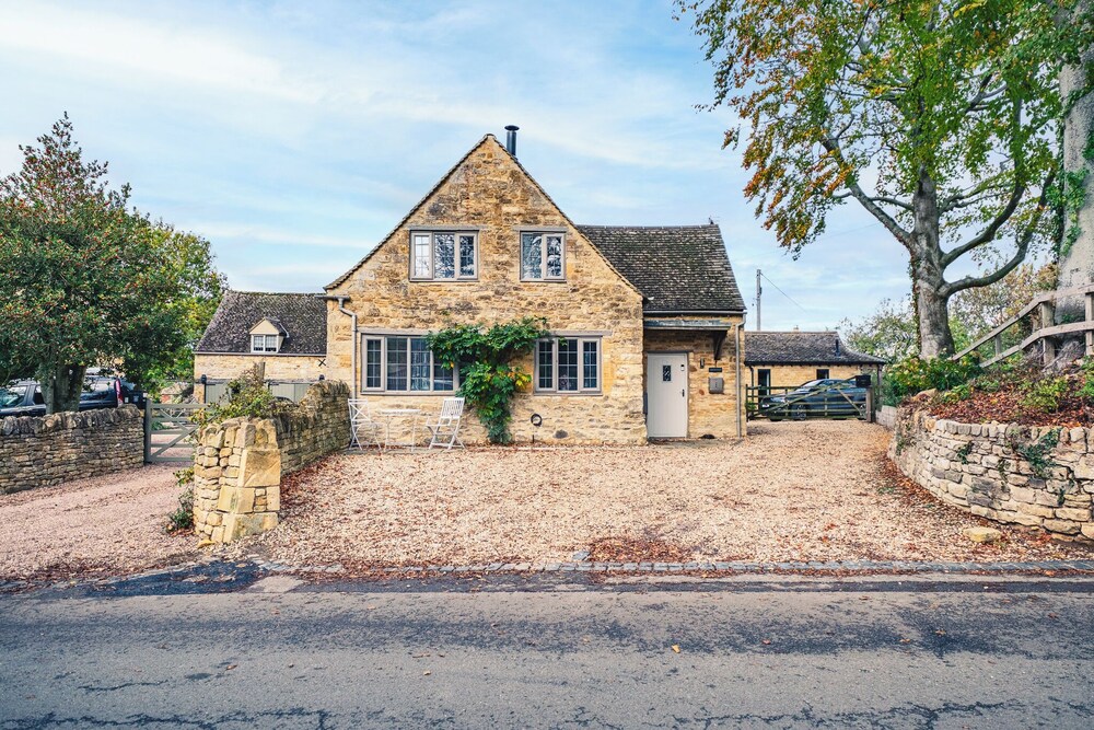 Beautiful Cottage in the Cotswolds