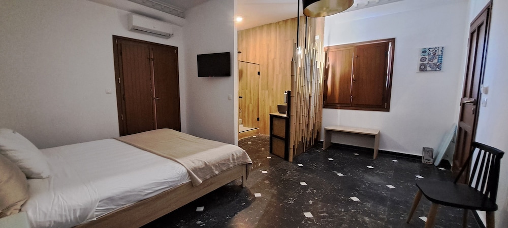 hotel room