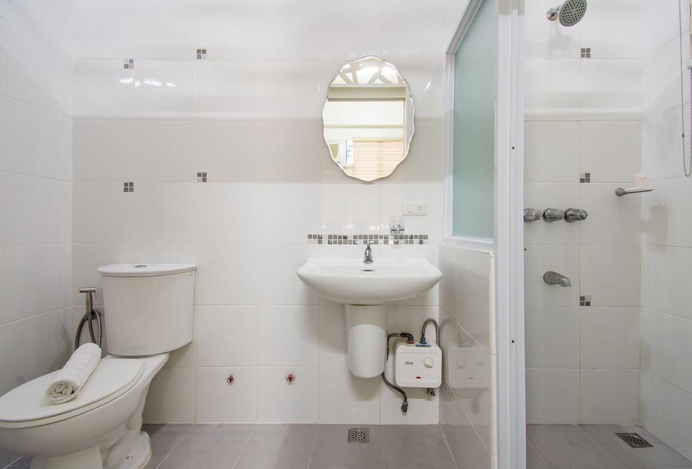 Alicia Tower Residences - Adult Only - Hostel