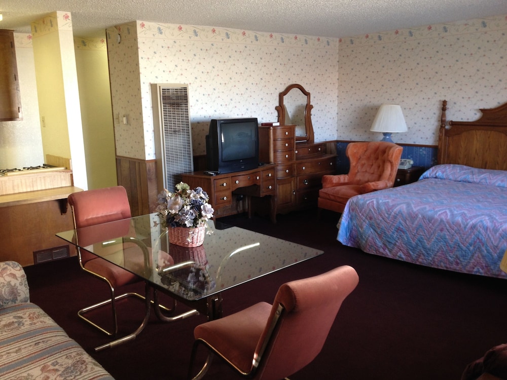 Warrick Plaza Inn view 3