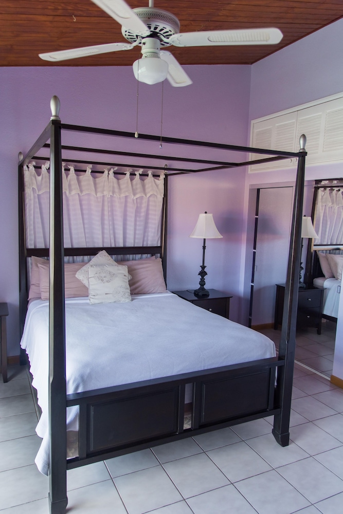 HBK Villa Rentals at Jolly Harbour