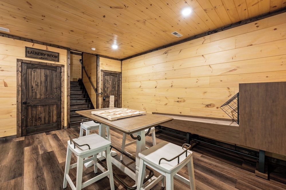 Theo's Treehouse