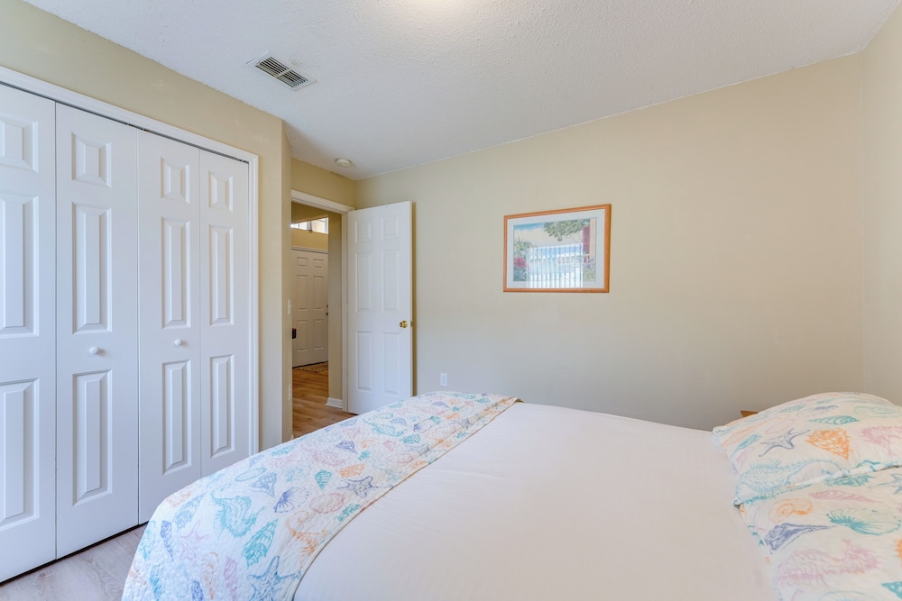 Family Home w/ Pool: Visit Disney & Orlando Parks!
