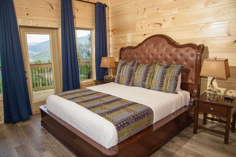 Mansion In The Sky 11 Bedroom Cabin by RedAwning