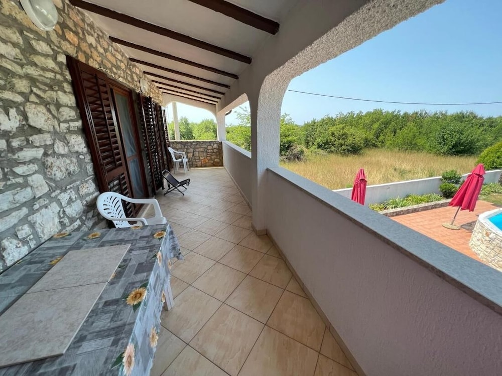 Charming Home With Pool in Barbariga