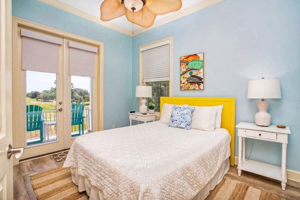 Gulf Shores Hideaway Walk to Waves Pool Golf Views