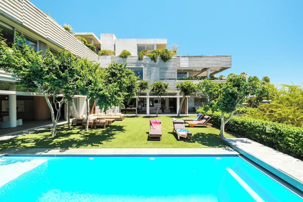 Opulent Spacious Fresnaye Sea View Leonotis Villa