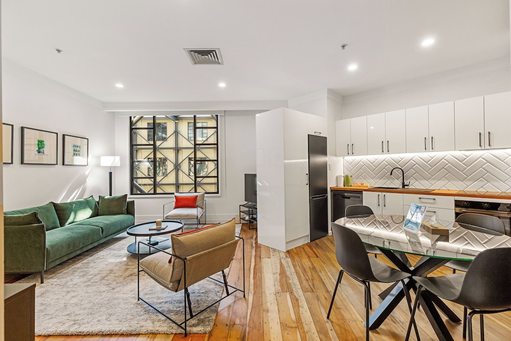 Stunning 1BR Apt in Heritage Hotel by Zodiak Stays