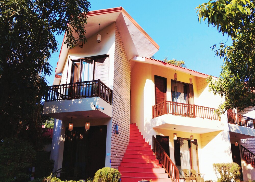 The Whispering Oaks Corbett