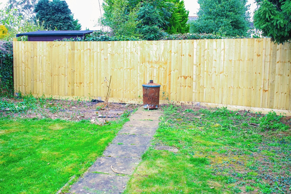 3 Bed - Sleeps 4 - Free Parking - Private Garden