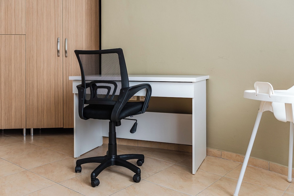 Kondo Stays - City Center Apartments