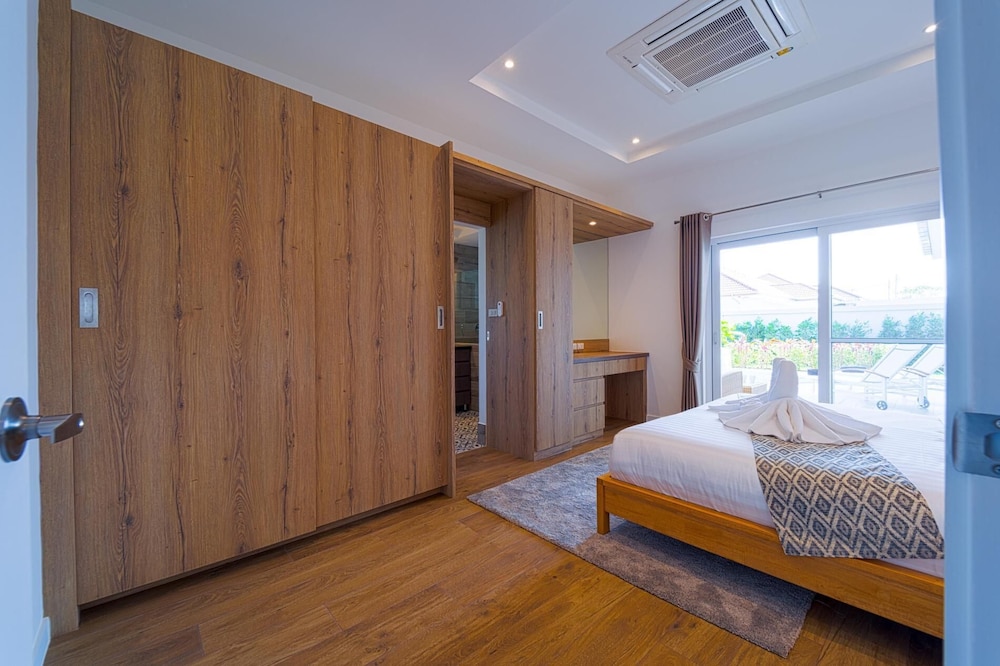 Brand-New Modern 3-Bedroom Villa MB20