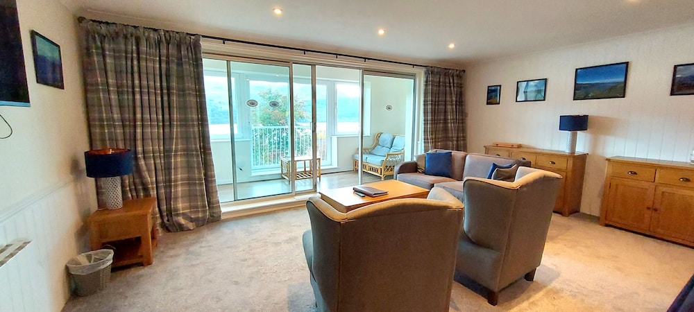 Loch Rannoch Highland Club Red Deer Lodge 01