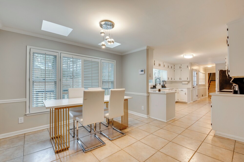 Spacious Home w/ Deck in Marietta!