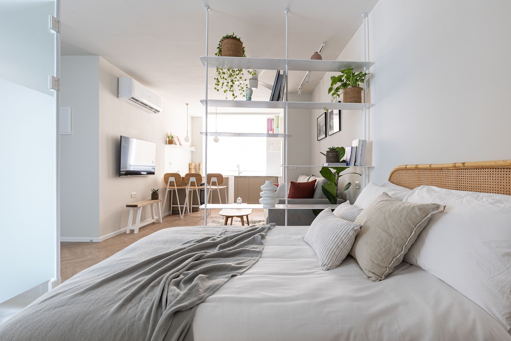 Cozy Sanctuary with a Modern Twist by Sea N Rent view 4