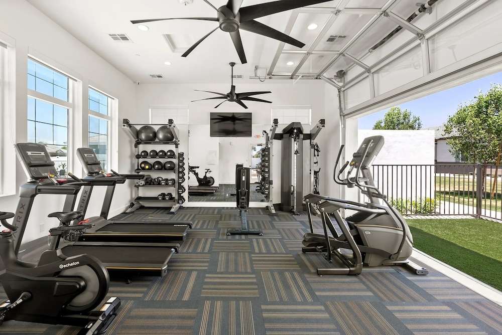 Landing Apartments Phoenix - Maryvale Village