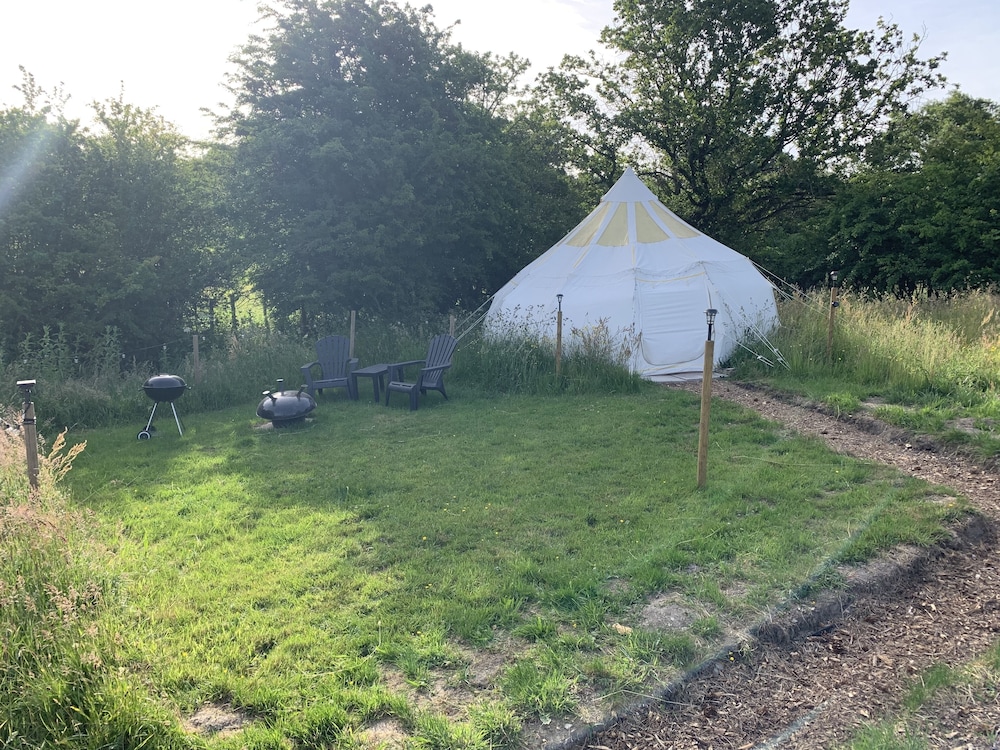 Loughborough Vacations - Star Gazing Bell Tent Farm Stay - Property Image 4