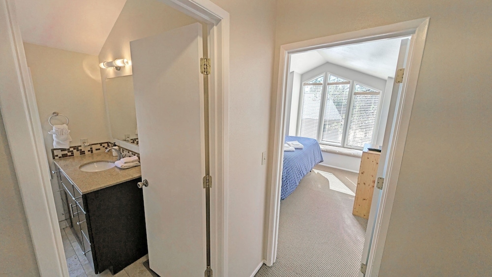 Whistling Swan 8 4 Bedroom Home