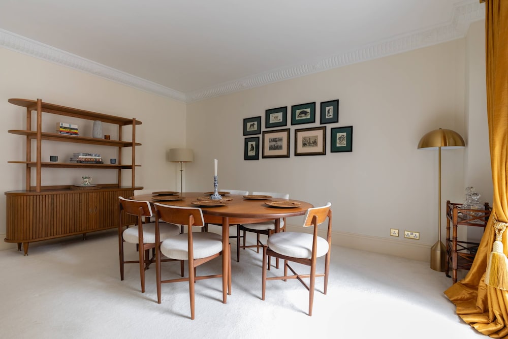 Fitzjames-avenue IV by Onefinestay