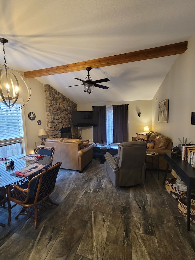 The Bear Den