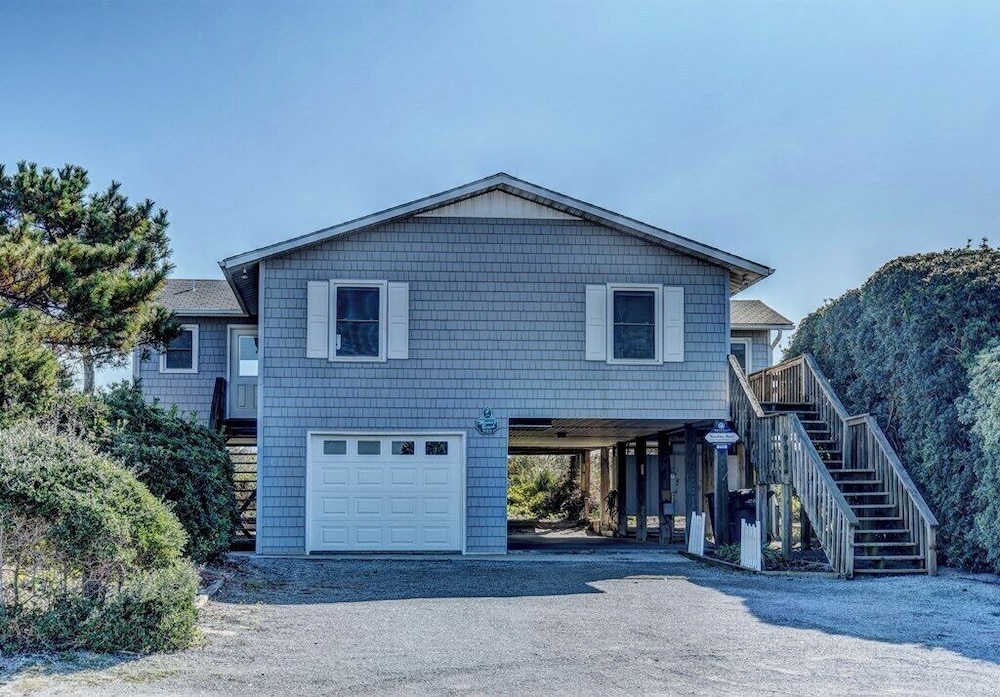 Kirk's Mema's Beach by Topsail Realty
