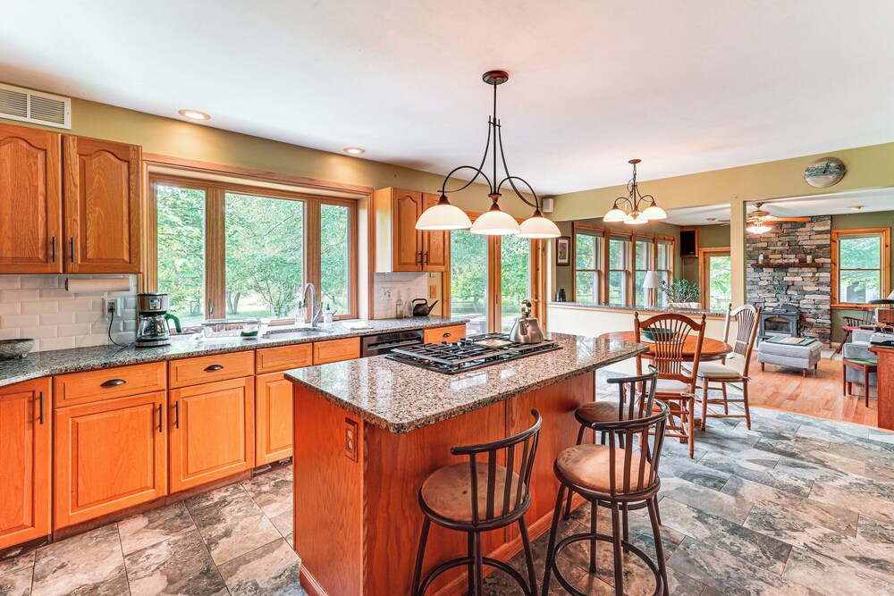 Peaceful Countryside Retreat w/ Yard in Frenchtown