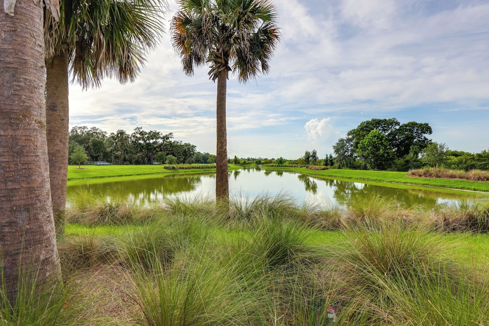 Golf Cart & Home Office: The Villages Retreat!