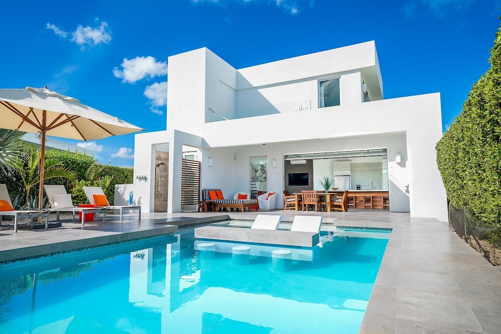 2bdr Oceanside Vacation Villa, Hotel Amenities v3