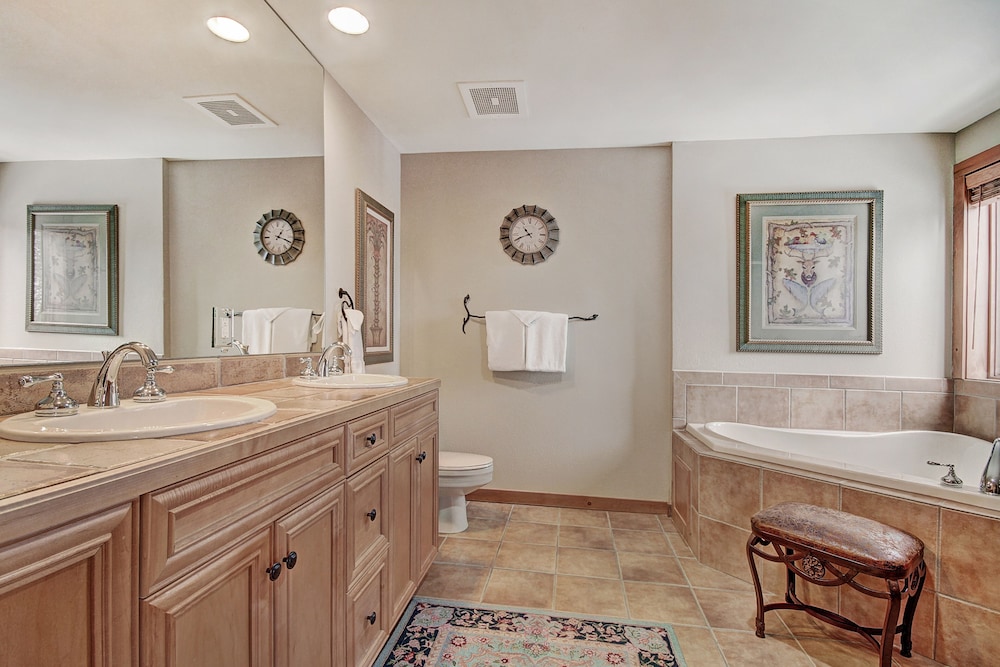 3069 Timbers 2 Bedroom Condo by RedAwning