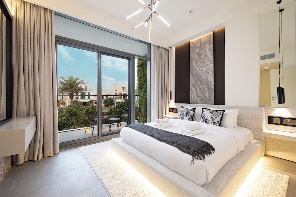 Arabian Ranches 3 Luxury 4 Bedroom Villa