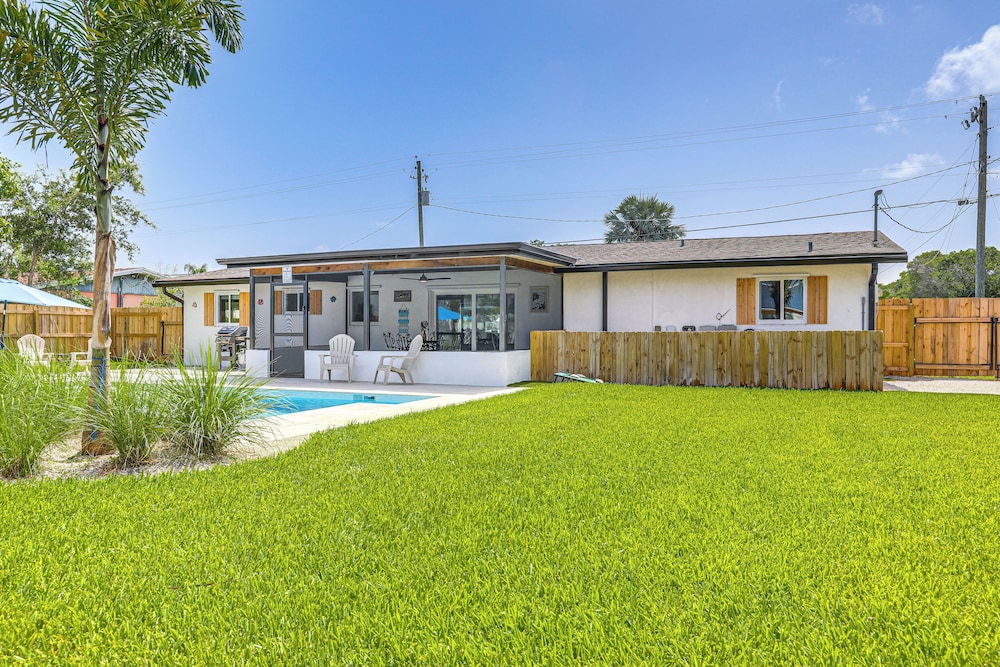 Swim, Game & Bbq: Family Retreat in Stuart