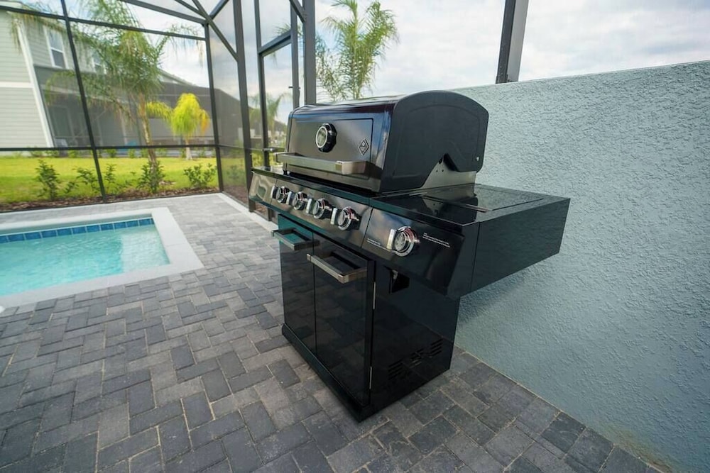 Fabulous 5 BR With Pool Solterra Resort