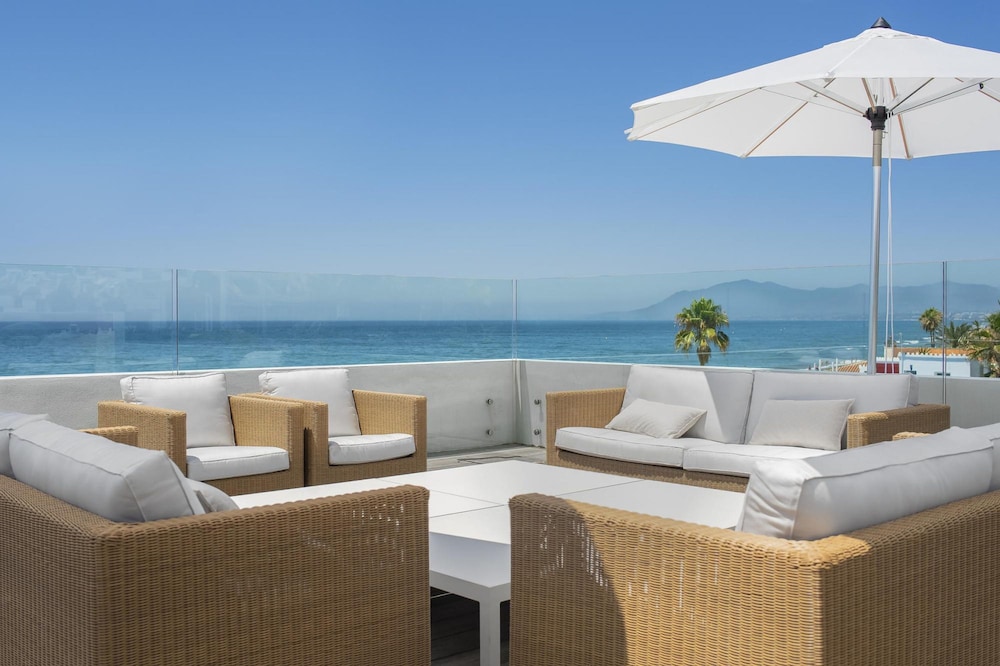 Villa Frontline Beach Costabella - Marbella