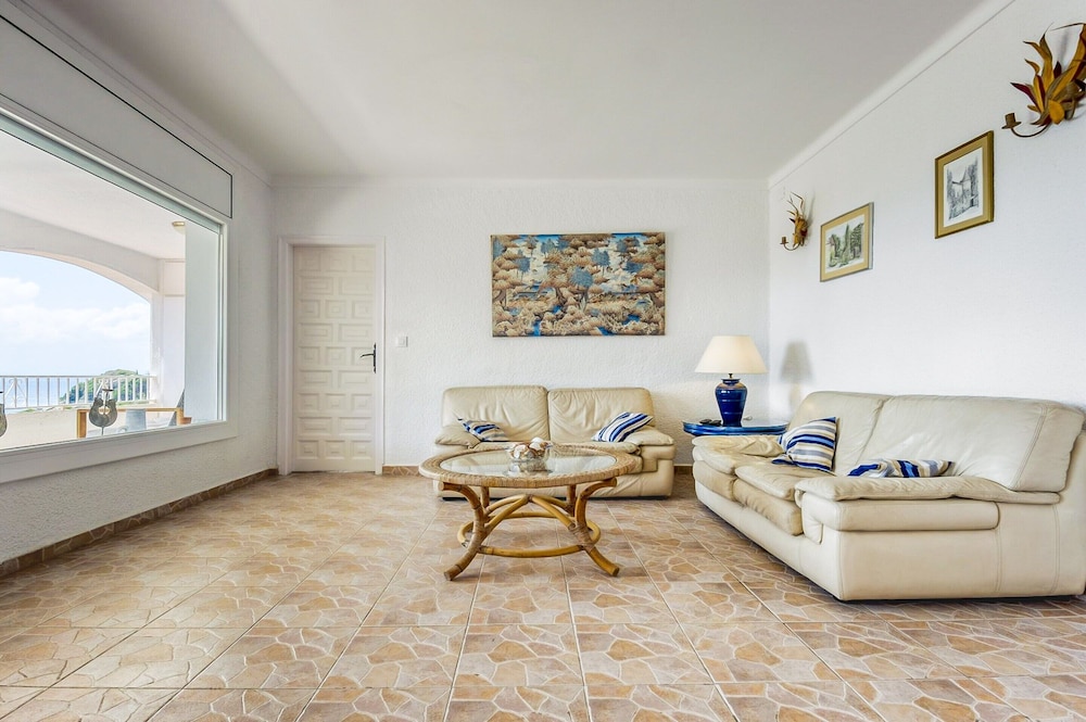 Apartment in Roses Near Canyelles Beach