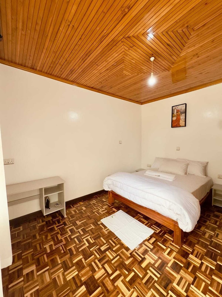 Lux Suites Hostpoa Airbnb's Eldoret