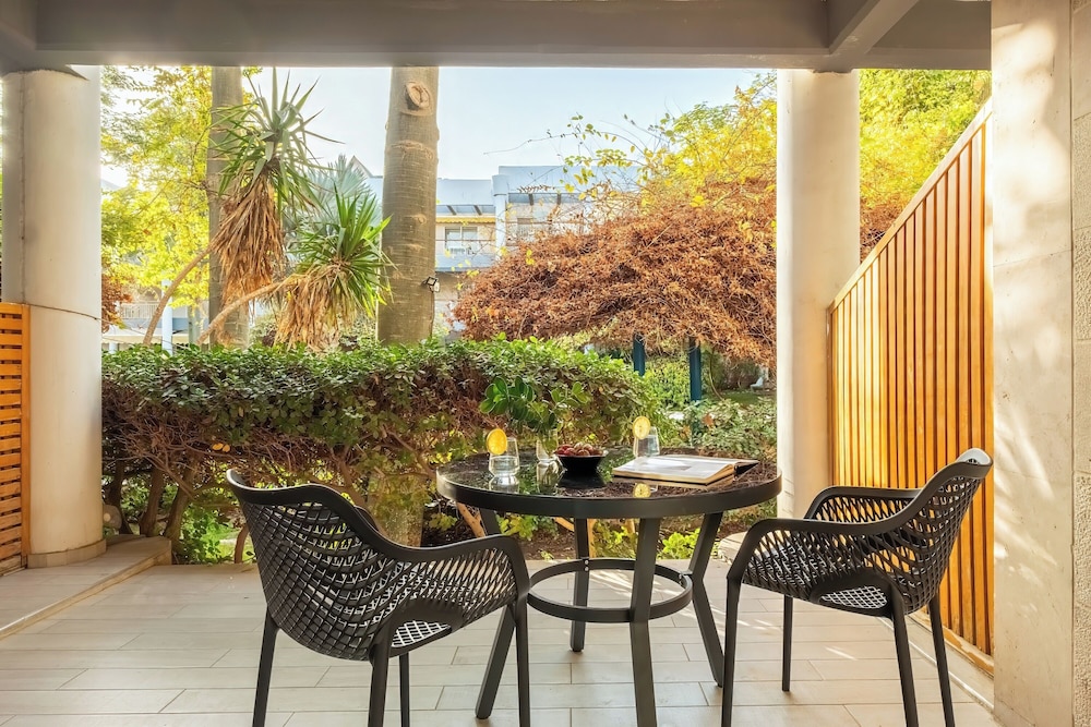 Royal Park Apt Resort by Sea N Rent