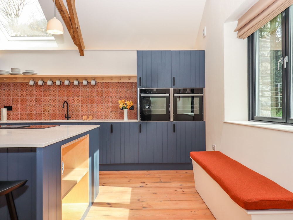 3 Caddaford Barns