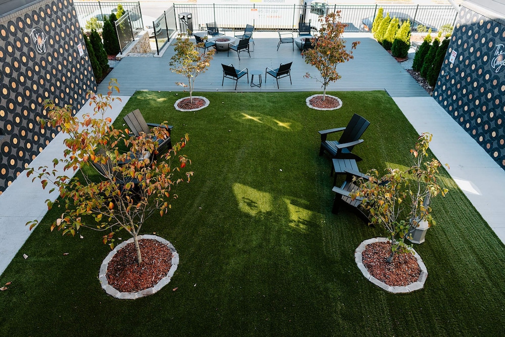 The Vinyl at Music Row - 1 Bedroom Garden Suite