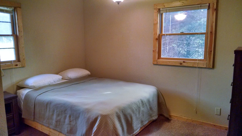 Acorns Resort
