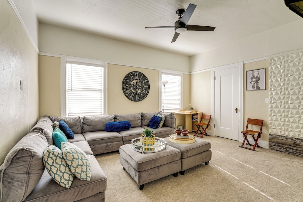 Pet-friendly Condo < 2 Mi to Alameda Beach!