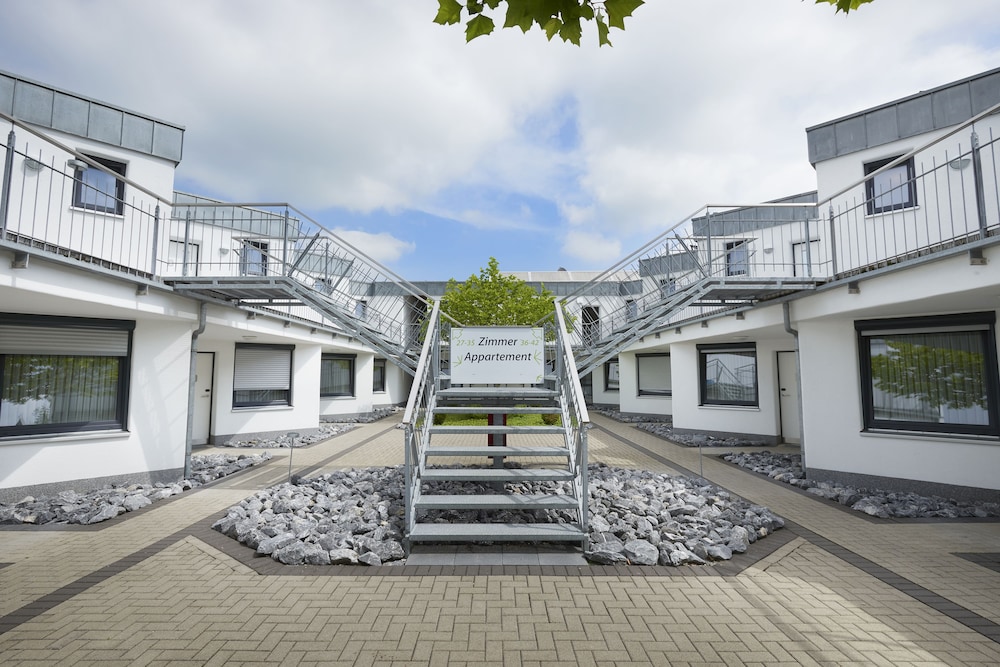 CityMotel Soest - Property Image 1