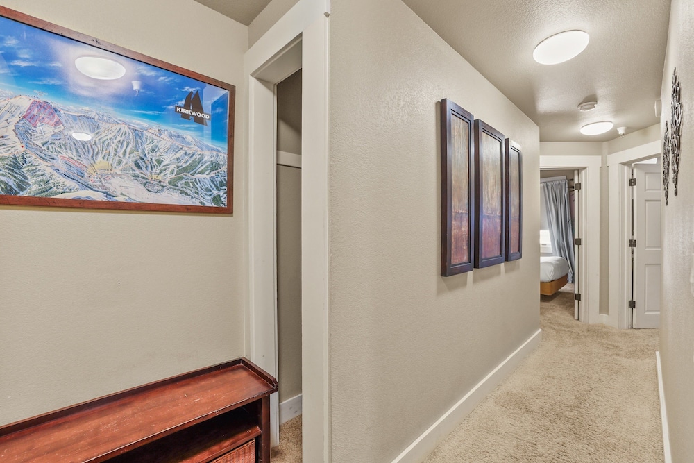 Spacious Elegance-Kirkwood-Timber Ridge 3 Bedroom 3 Residence